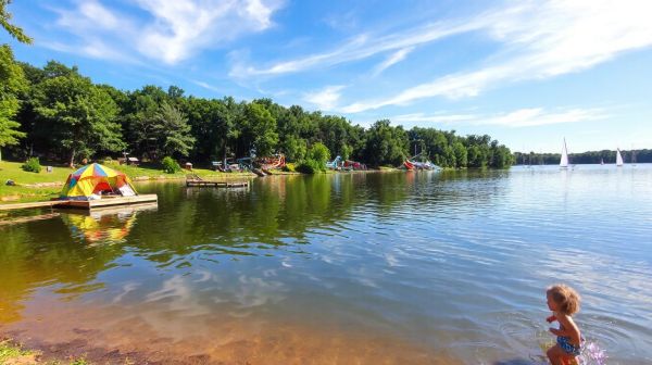 Top 5 campings avec parc aquatique à découvrir cet été
